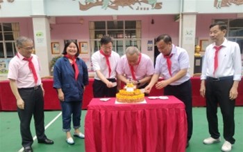 常懷感恩，心存大愛(ài)